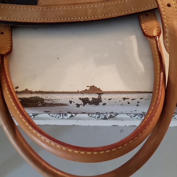 Authentic Louis Vuitton Tivoli GM - Picture 4 of 10